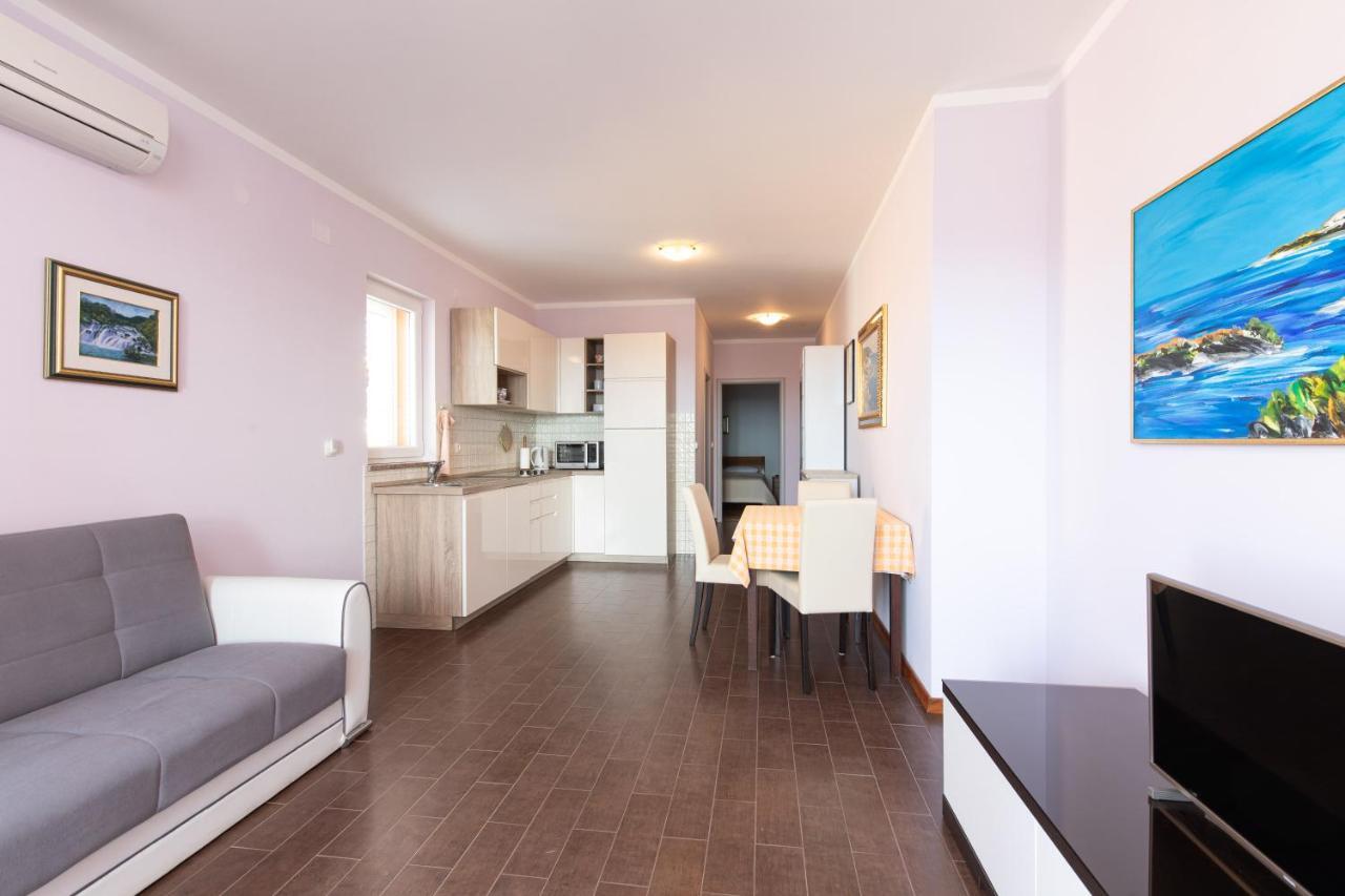 קרק Apartments Bella Vista מראה חיצוני תמונה