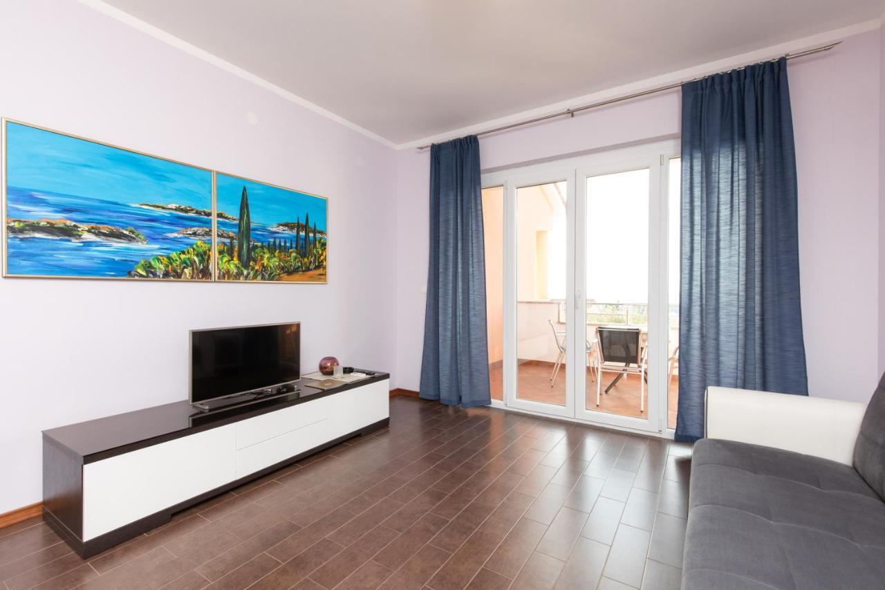 קרק Apartments Bella Vista מראה חיצוני תמונה