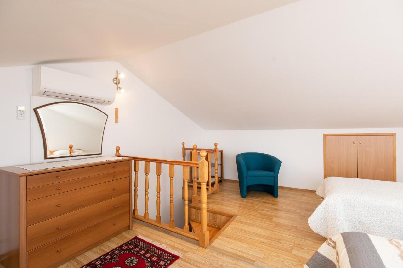 קרק Apartments Bella Vista מראה חיצוני תמונה