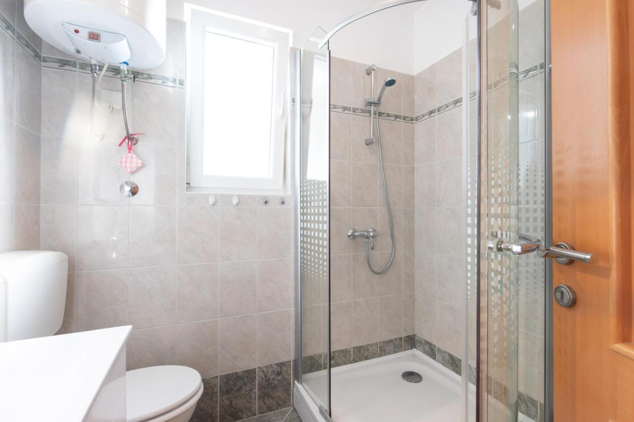 קרק Apartments Bella Vista מראה חיצוני תמונה