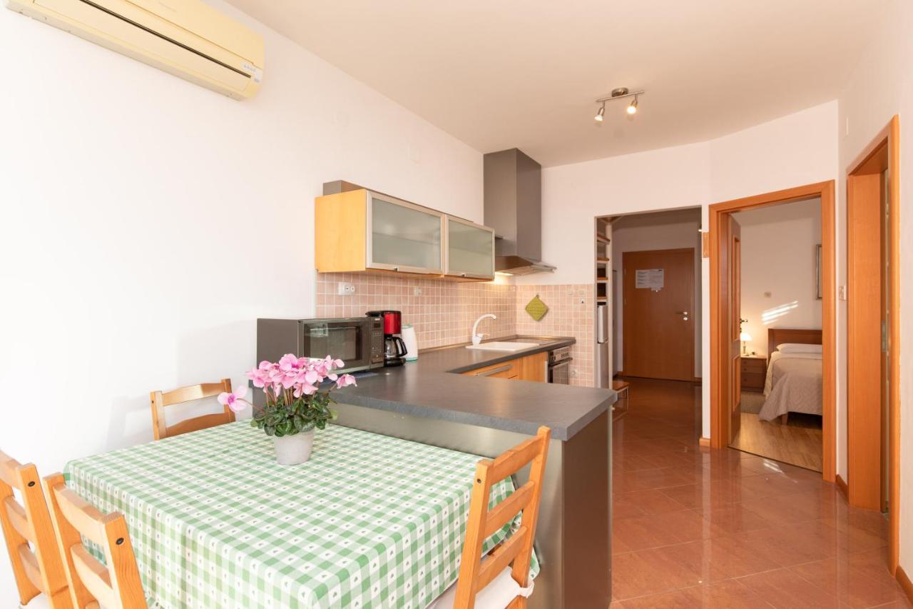 קרק Apartments Bella Vista מראה חיצוני תמונה