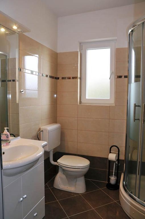 קרק Apartments Bella Vista מראה חיצוני תמונה