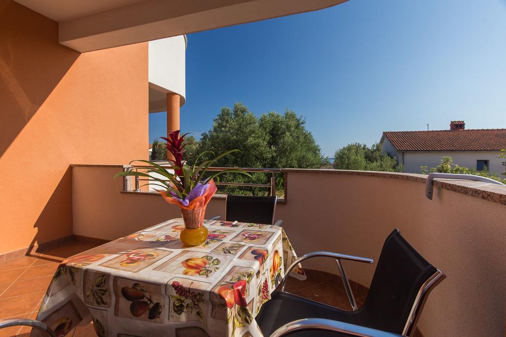 קרק Apartments Bella Vista מראה חיצוני תמונה